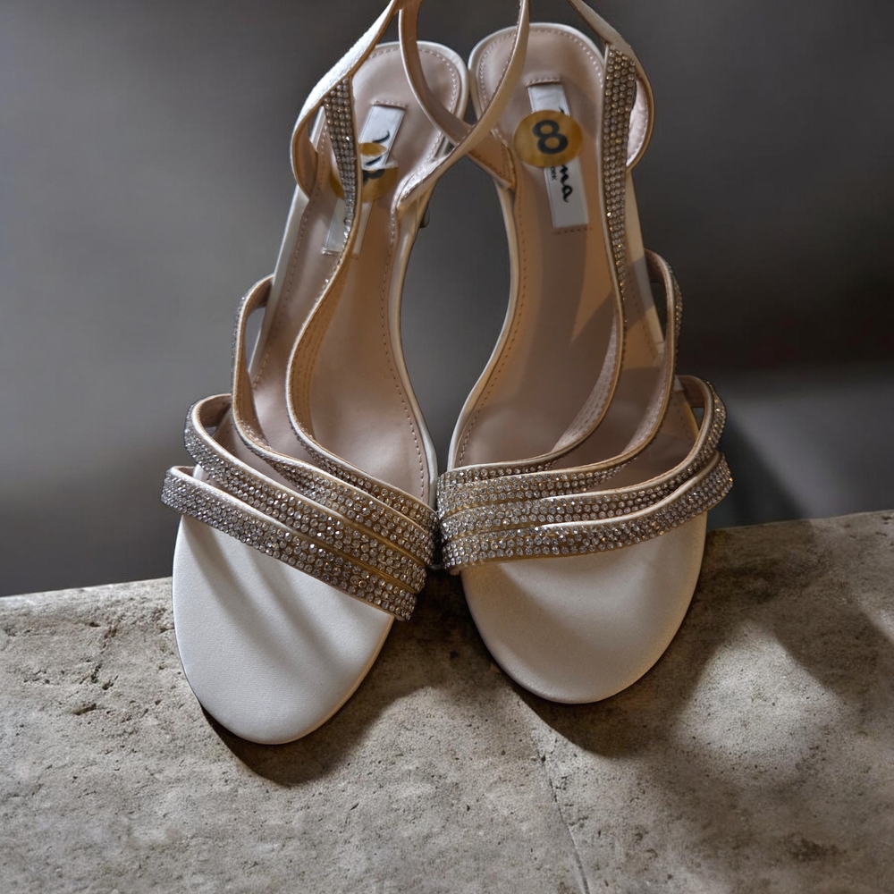 Nina Elegant Cream Strappy Heels. Never Worn